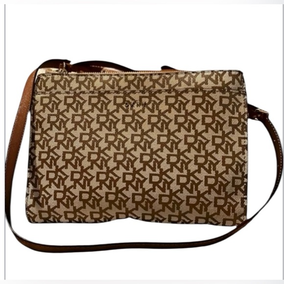 NWOT DKNY Bryant Park monogram double top zip tan & brown crossbody purse - Picture 1 of 6